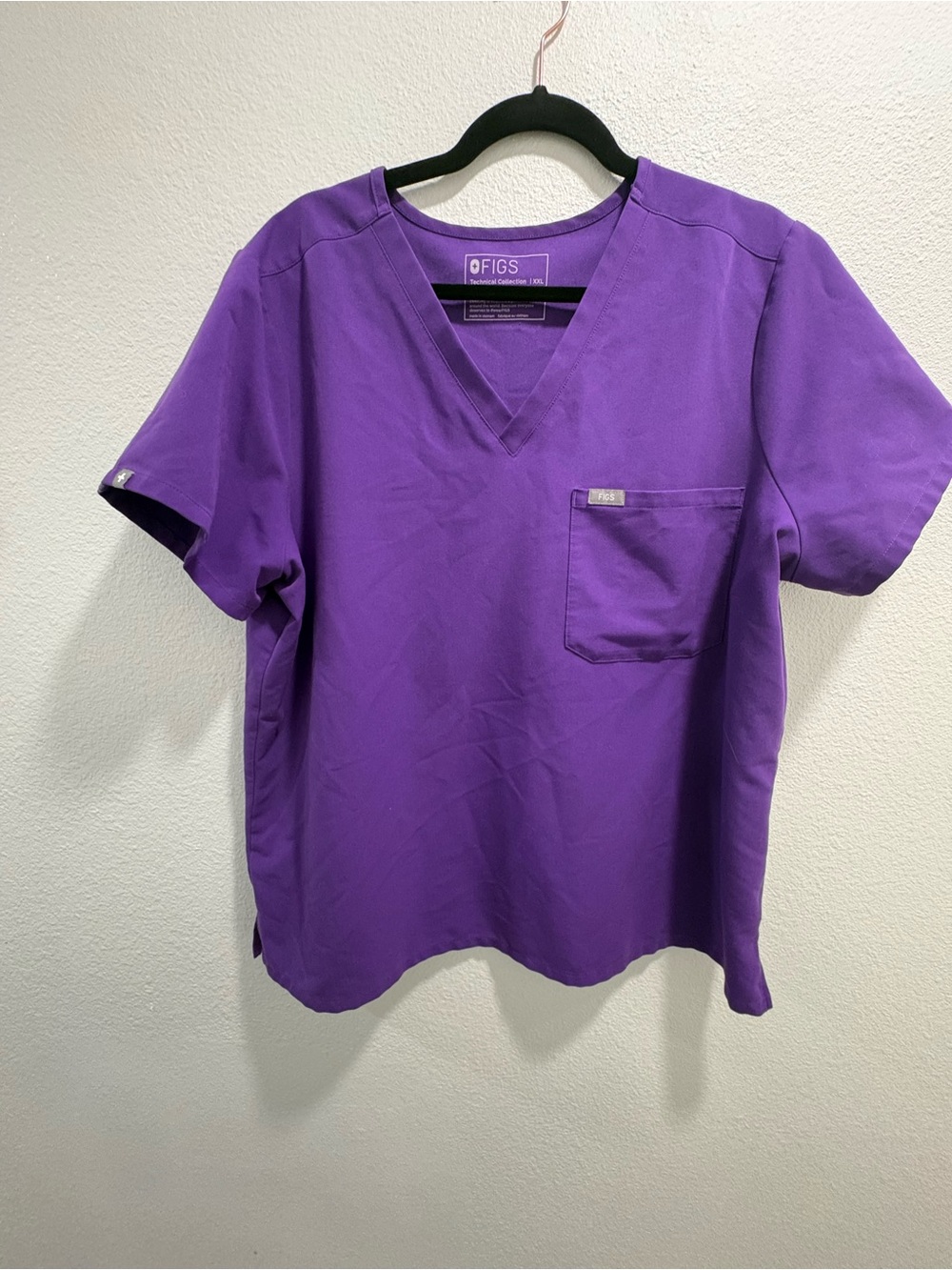 FIGS Catarina One-Pocket Scrub Top Women’s XXL - DIGITAL GRAPE
